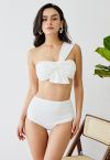 Conjunto de bikini de un solo hombro dulce nudo en blanco