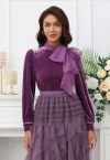 Blusa de organza con lazo y terciopelo en color violeta