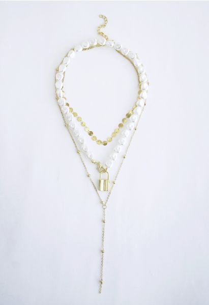 Collar de candado de oro con perla de varias capas