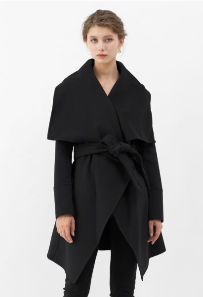 Abrigo de mezcla de lana envuelto con cinturón de solapa ancha en negro