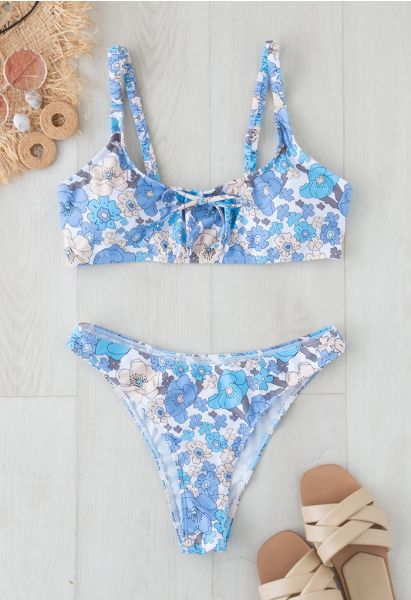 Conjunto de bikini con estampado de flores de dibujos animados