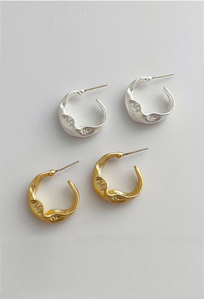 Aretes en relieve de forma irregular