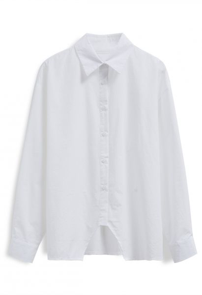 Camisa de puro algodón con dobladillo asimétrico en blanco