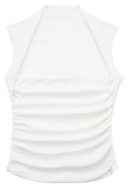 Top sin mangas con cuello cuadrado y cintura fruncida en blanco