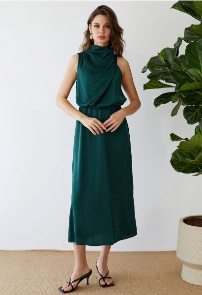 Vestido sin mangas con escote fruncido asimétrico en verde oscuro