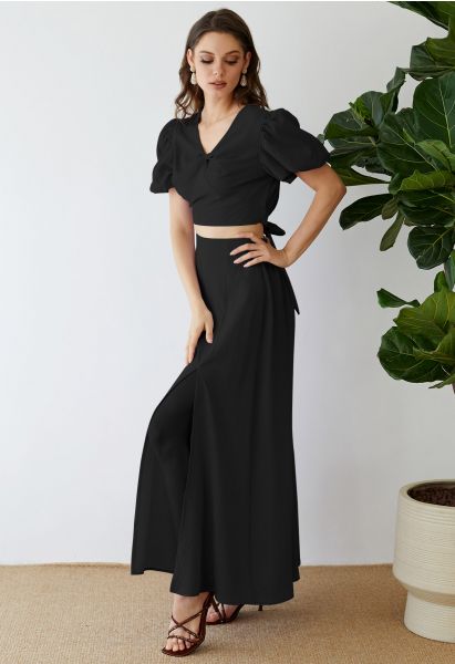 Conjunto de falda larga y top corto con escote en V retorcido en negro