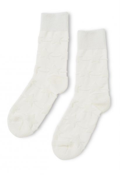 Calcetines de media pantorrilla con relieve navideño en blanco