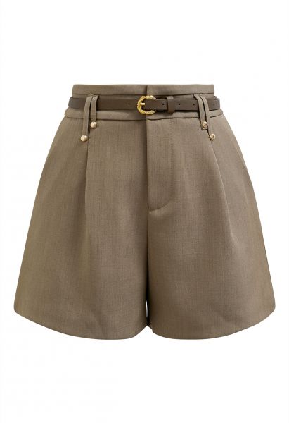 Pantalones cortos con cinturón de color liso en marrón