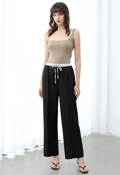 Pantalones rectos con detalle de costura en la cintura en contraste en negro