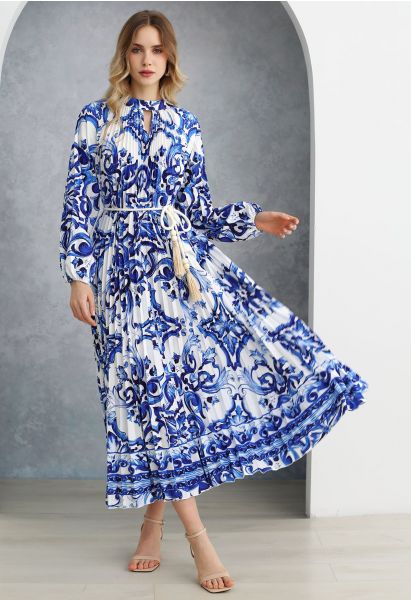 Vestido largo con recorte plisado en acordeón de mosaico azul