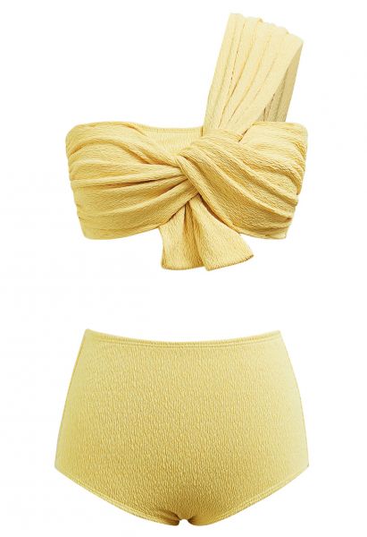 Conjunto de bikini con textura anudada de un solo hombro en amarillo