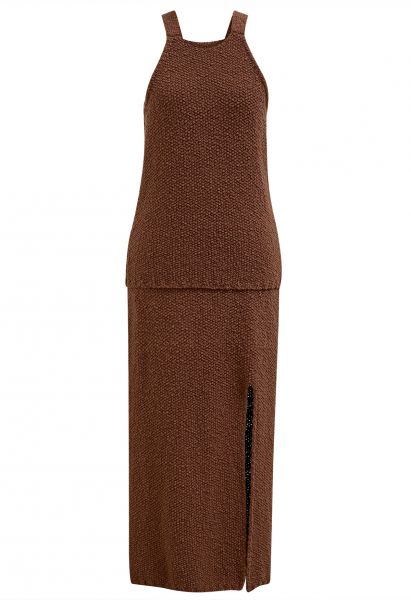 Conjunto de top tipo camisola y falda larga de croché tipo gofre en color caramelo