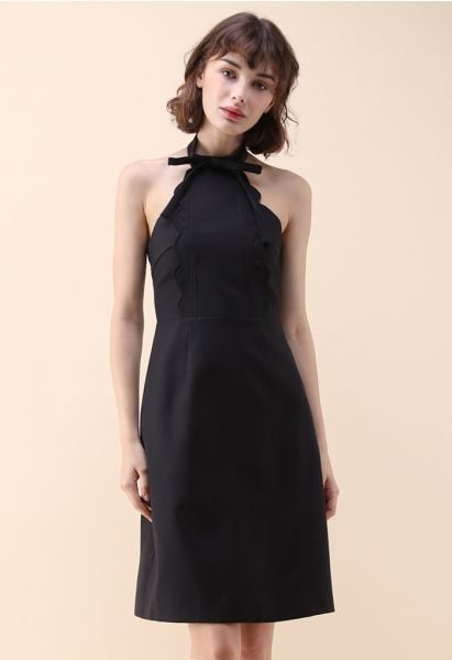 El último vestido de cuello halter de enamoramiento en negro