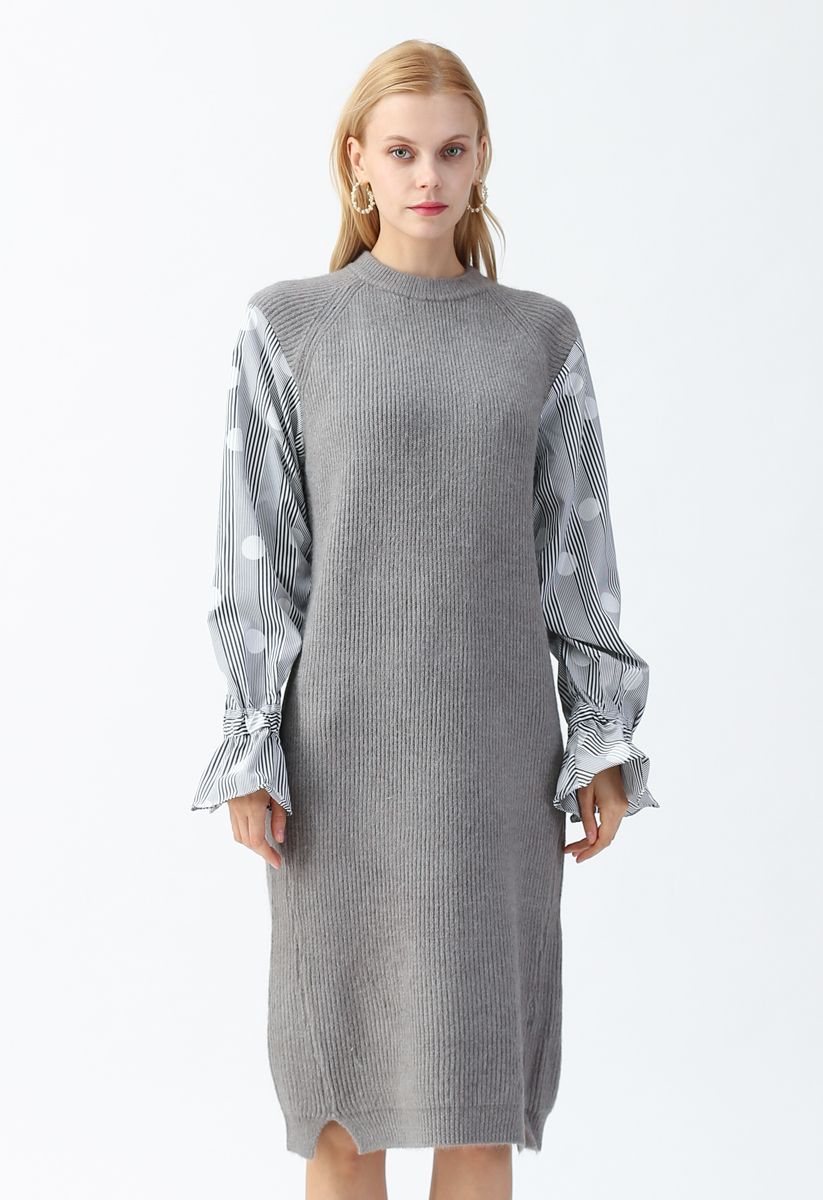 Vestido recto de punto acanalado con mangas empalmadas en gris