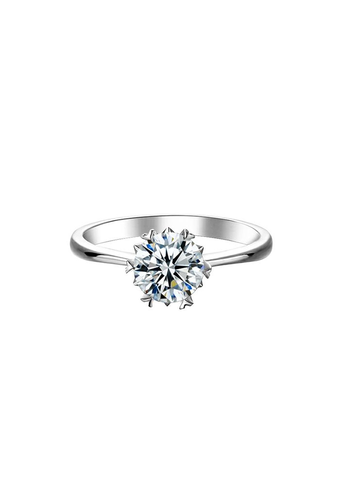 Extravagante anillo de diamantes moissanite