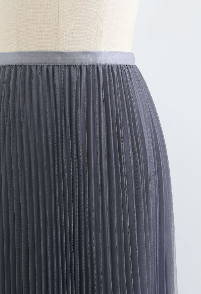 Falda midi plisada reversible en gris