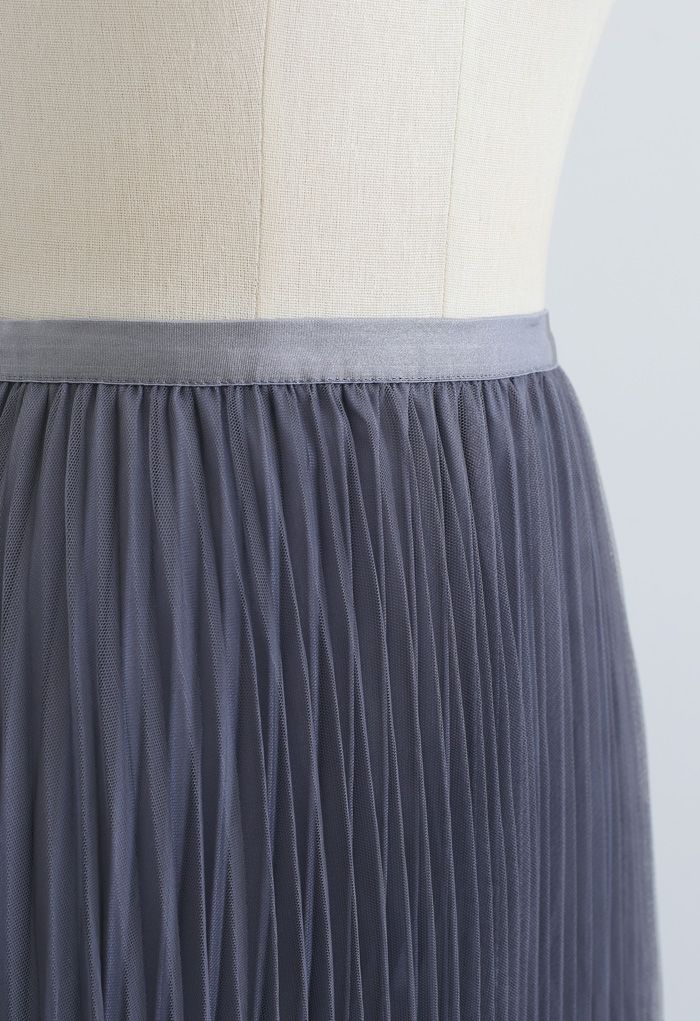 Falda midi plisada reversible en gris