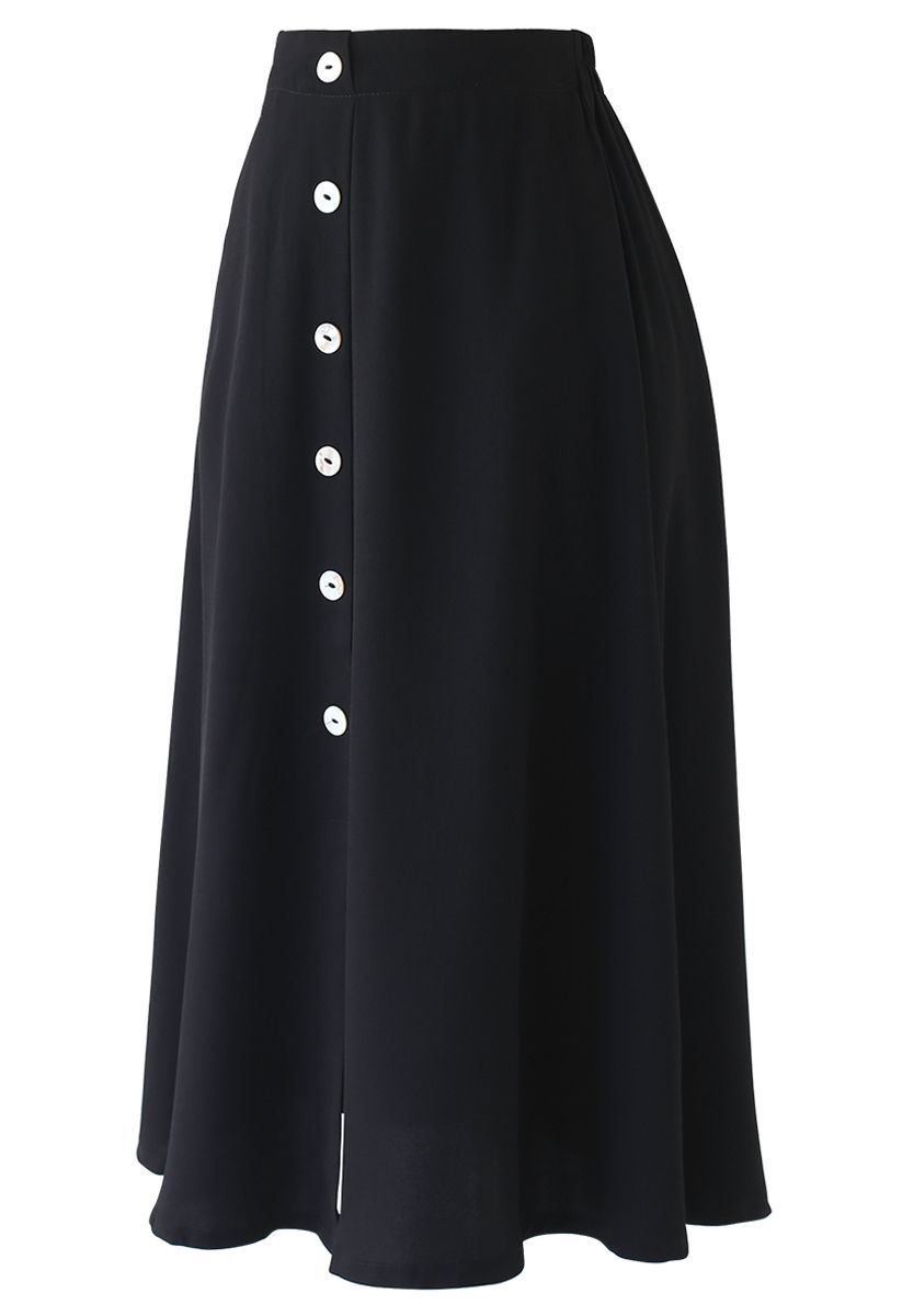 Falda midi con ribete de botones de concha dividida en negro