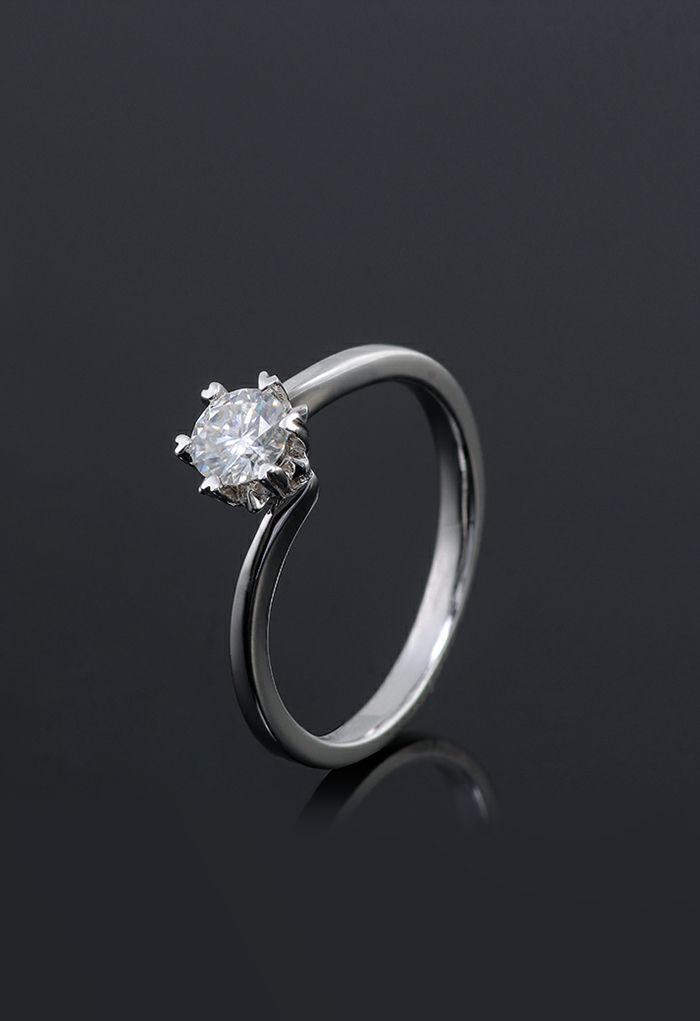 Suntuoso anillo de diamantes Moissanite simple