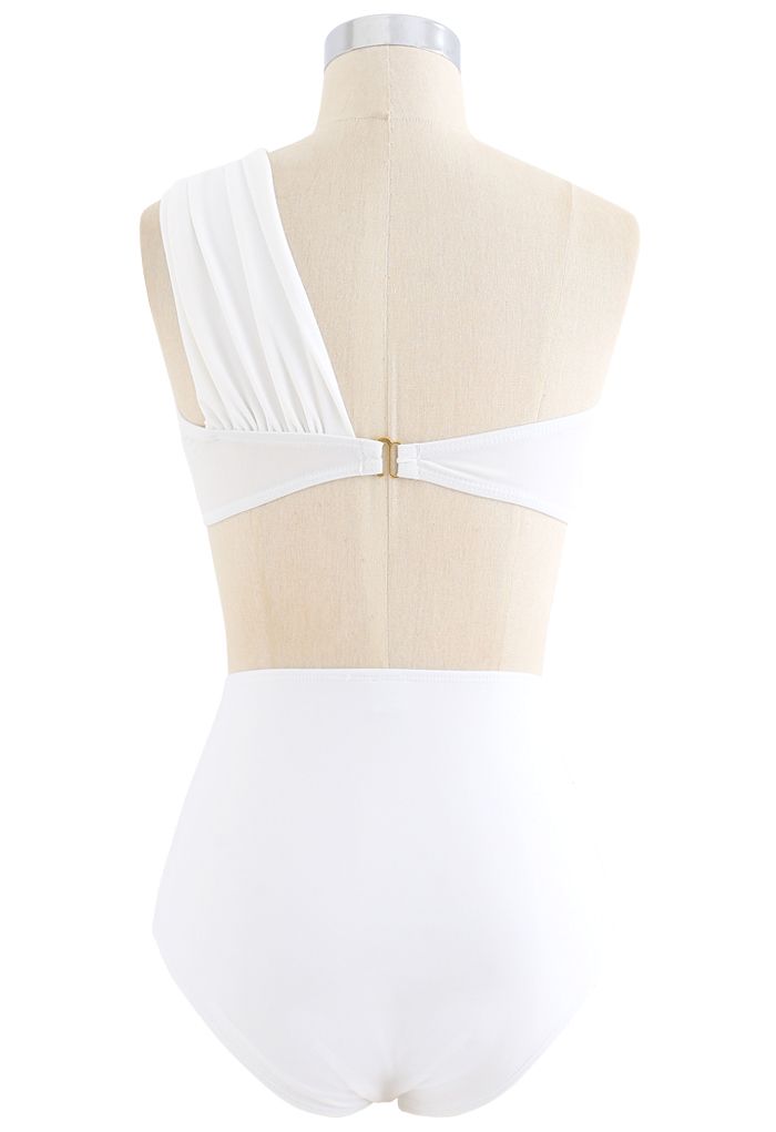 Conjunto de bikini de un solo hombro dulce nudo en blanco