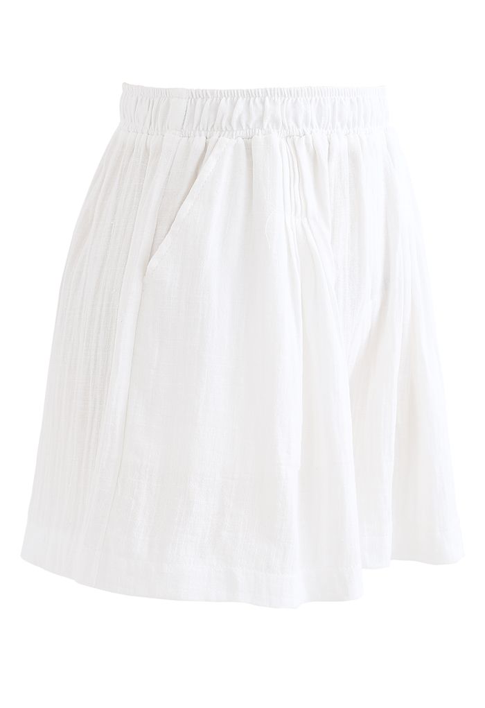 Pantalones cortos de algodón con bolsillos delanteros Pintuck en blanco