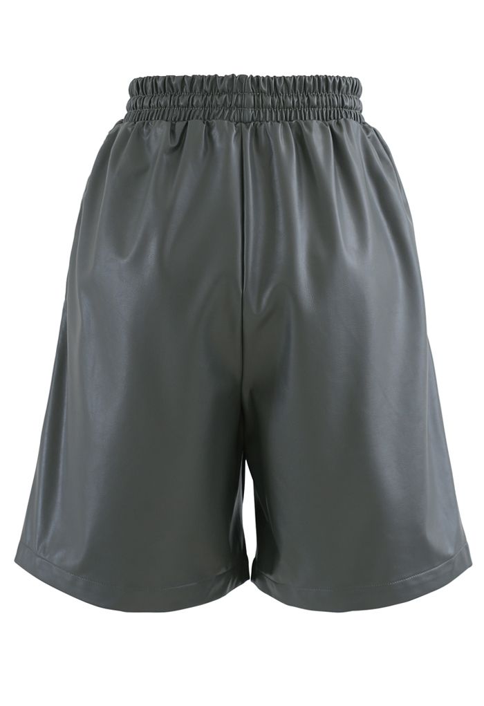 Pantalones cortos de cuero PU con cordón en gris