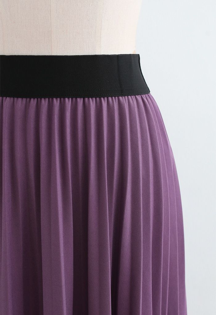 Falda larga plisada con inserción de encaje en violeta