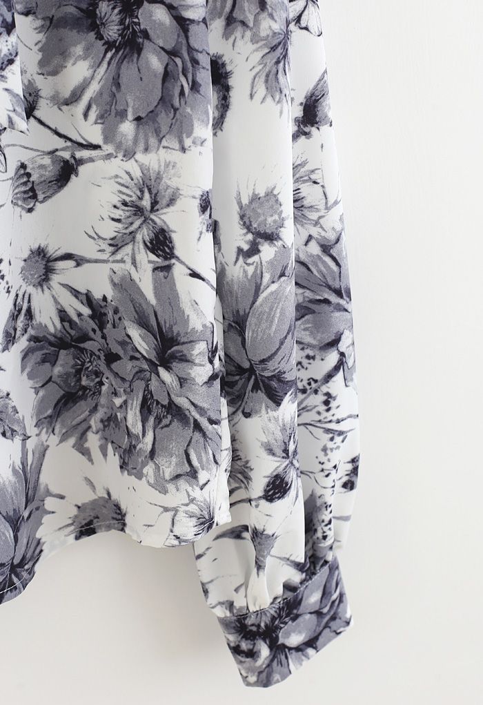 Camisa de cuello con lazo anudado en acuarela floral