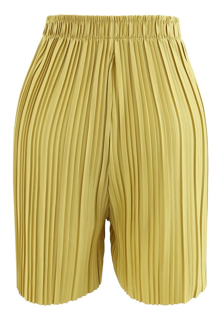 Pantalones cortos y pantalones de dos piezas con pliegues completos en mostaza