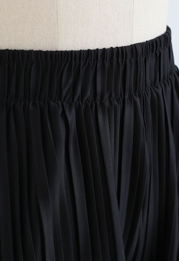 Pantalones cortos y pantalones de dos piezas con pliegues completos en negro