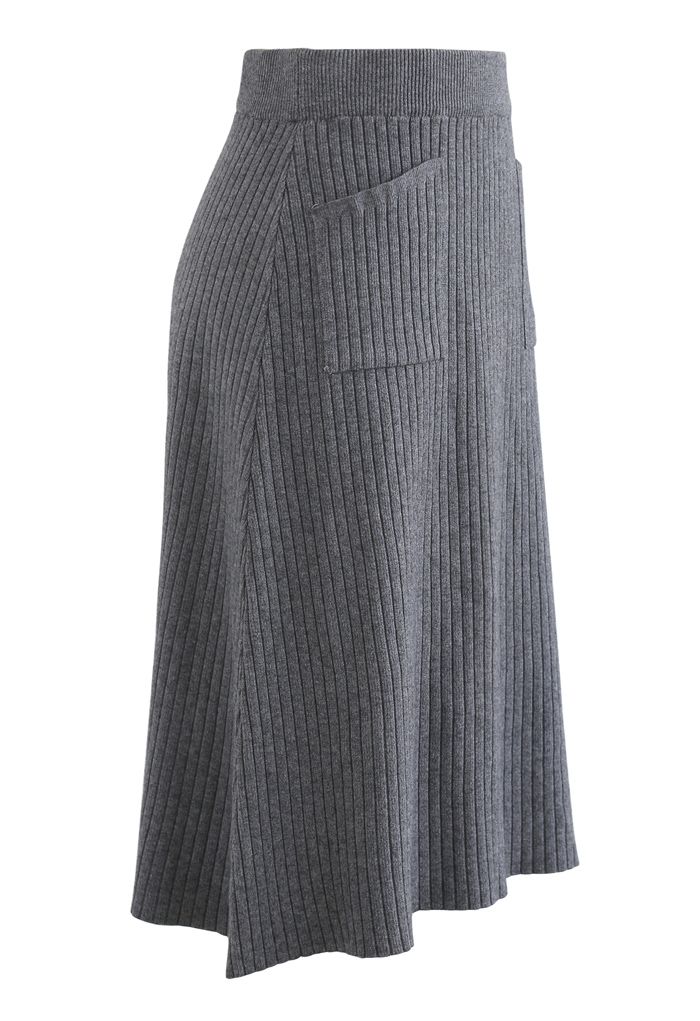 Falda de punto con dos bolsillos de parche en gris