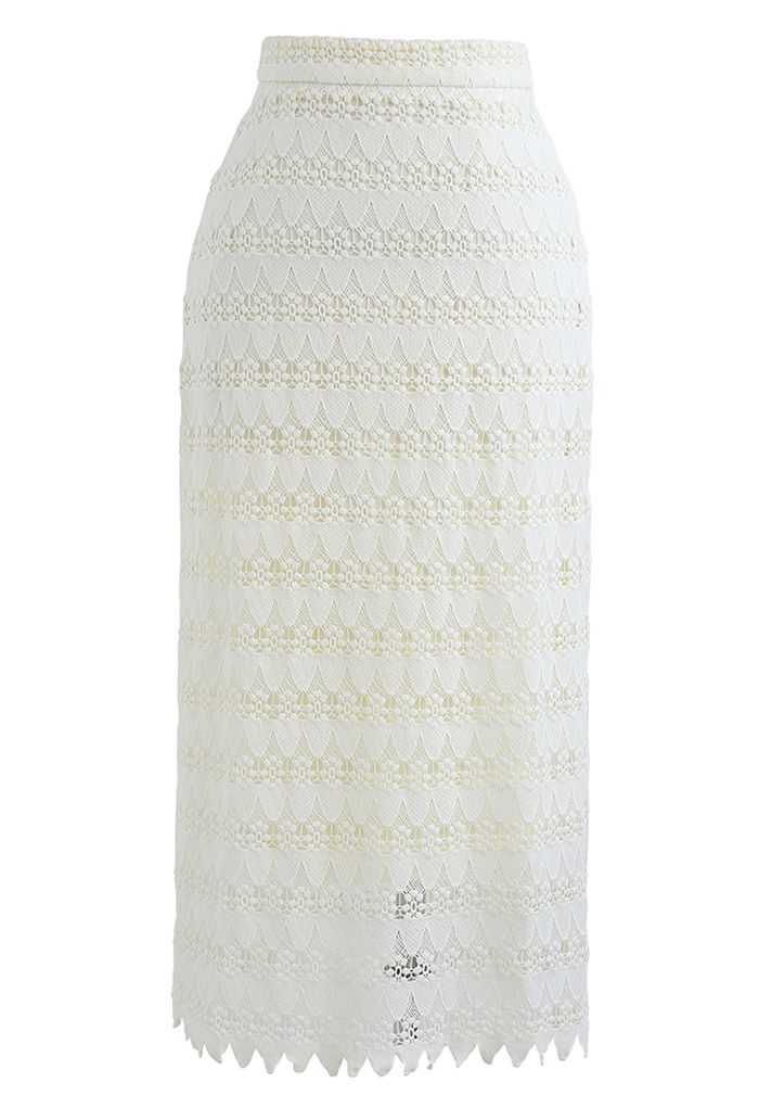 Falda de tubo de croché completo con dobladillo enrollado en color crema