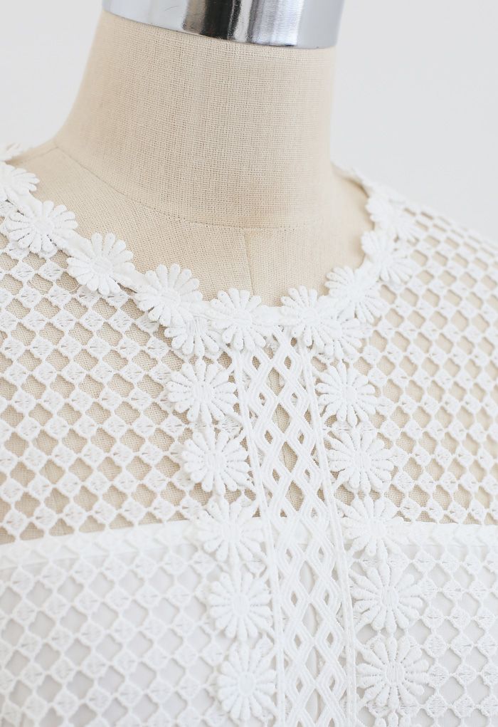 Top de manga larga de crochet completo en tono sólido en blanco