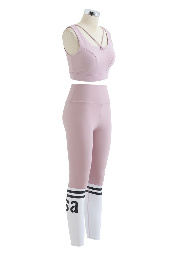 Conjunto de sujetador deportivo con cordones en la espalda y leggings levantadores de glúteos en rosa
