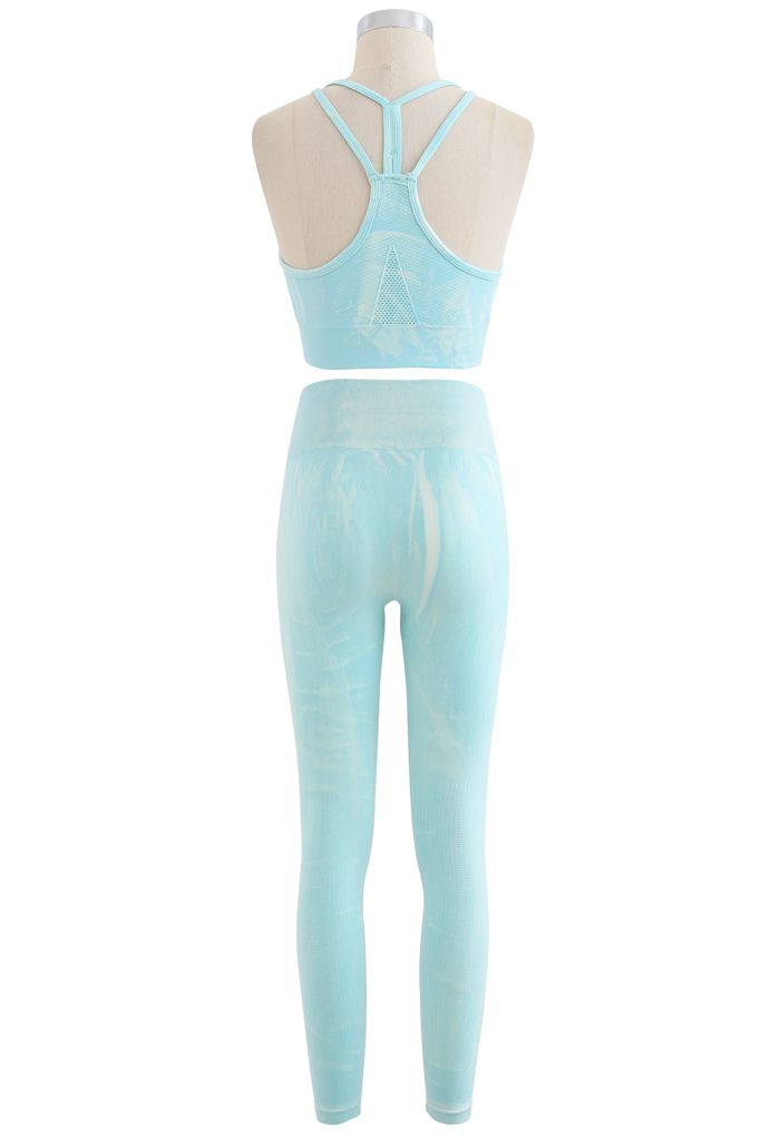 Conjunto de sujetador y leggings deportivos tie-dye azul océano
