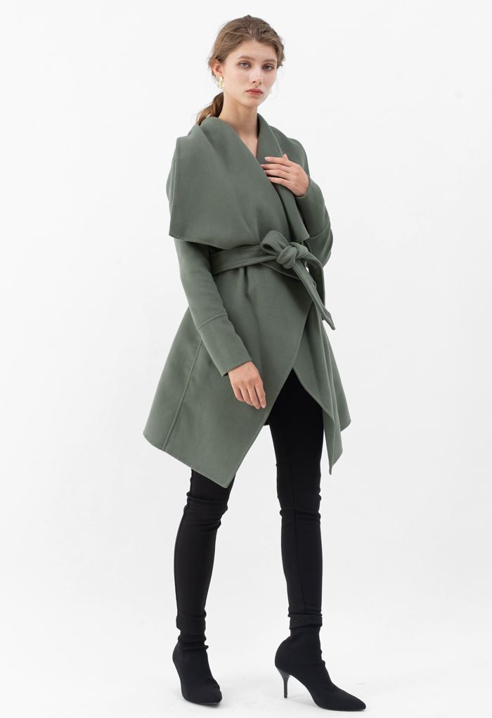 Abrigo de mezcla de lana envuelto con cinturón de solapa ancha en verde oliva