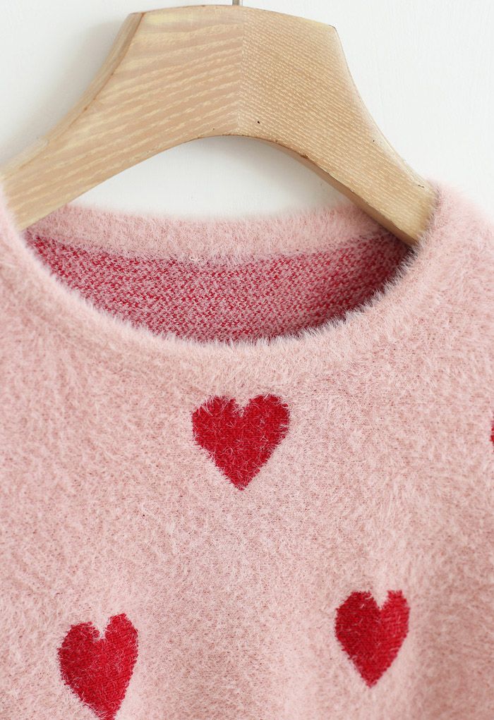 Suéter de punto esponjoso con corazón y mangas de murciélago en rosa