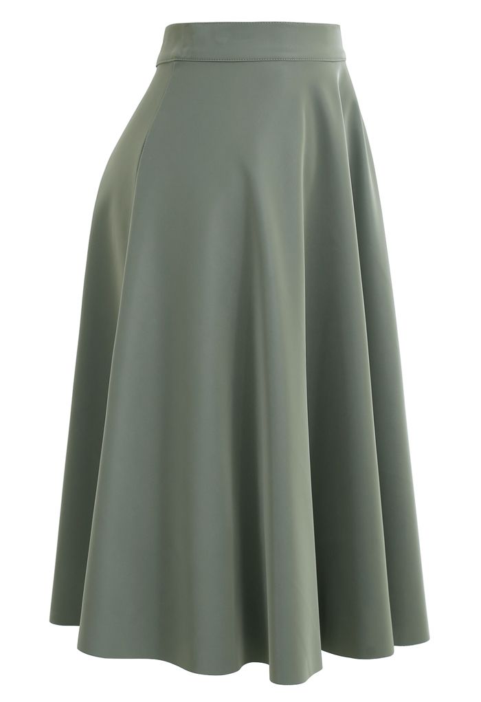 Elegante falda midi evasé de piel sintética en verde oliva