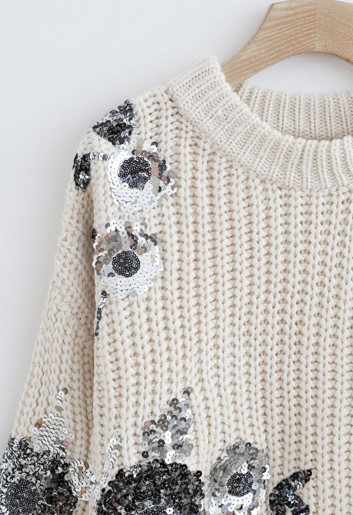 Suéter de punto grueso acanalado floral con lentejuelas en marfil