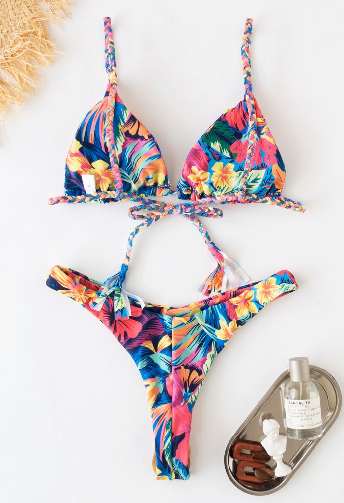 Conjunto de bikini trenzado con patrón apasionado