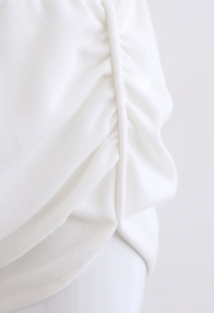 Conjunto de sudadera corta con capucha y shorts de mezcla de algodón en blanco