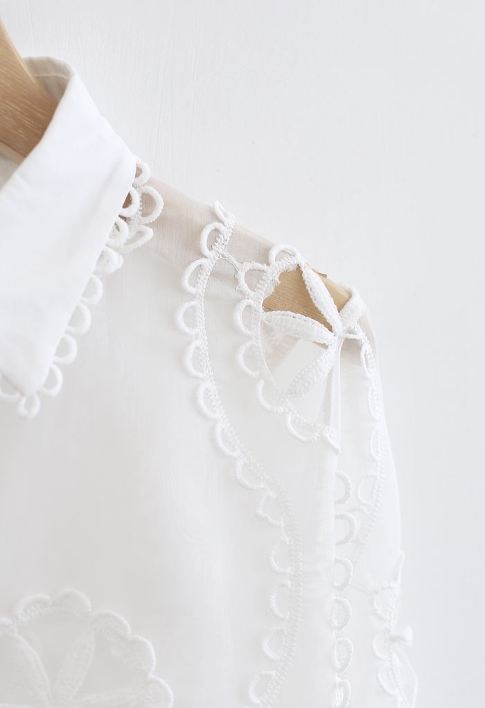 Camisa de organza transparente de croché con botones