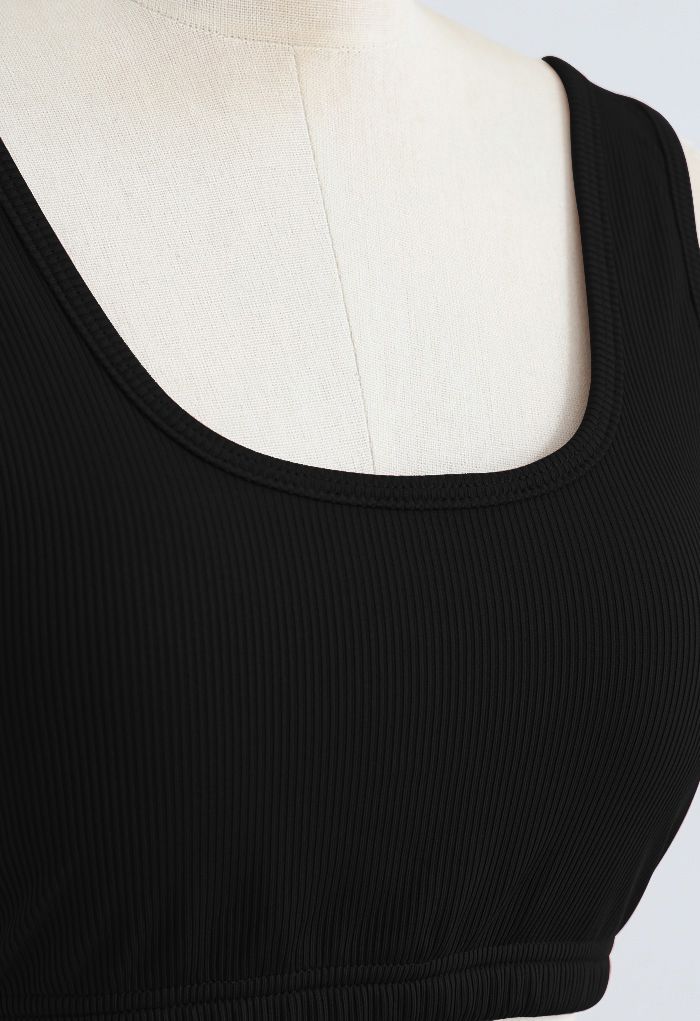 Conjunto de sujetador deportivo y joggers Soft Touch Cami en negro