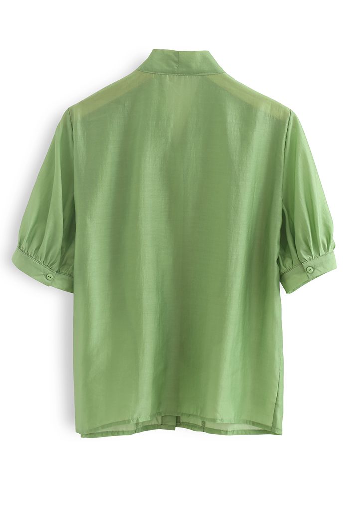 Camisa de manga media con cuello de lazo y volantes fluidos en verde