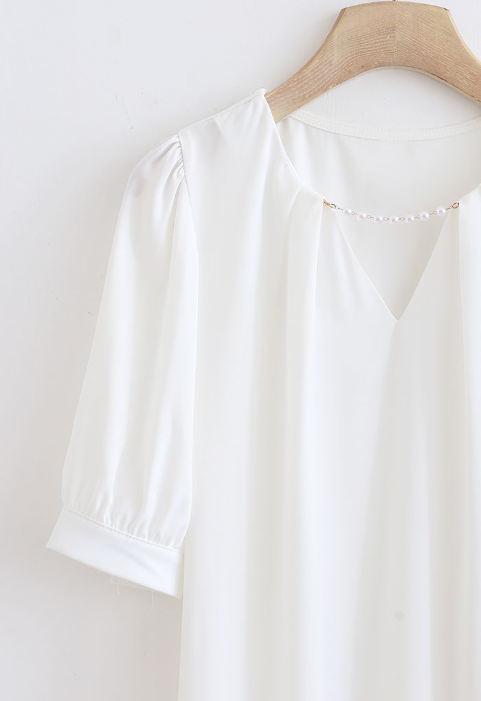 Camisa Satén Cuello Nacarado en Blanco