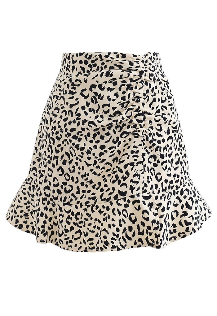 Minifalda con frunces en el bajo con volantes de leopardo en color crema