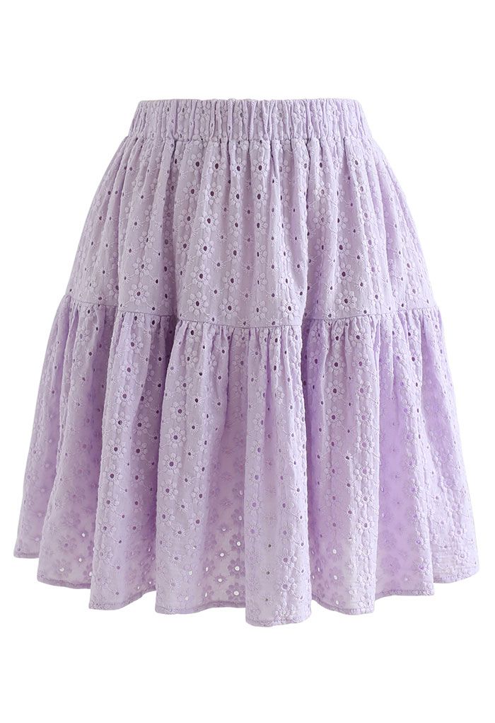 Conjunto de falda y top corto con bordado floral y mangas abullonadas en lila