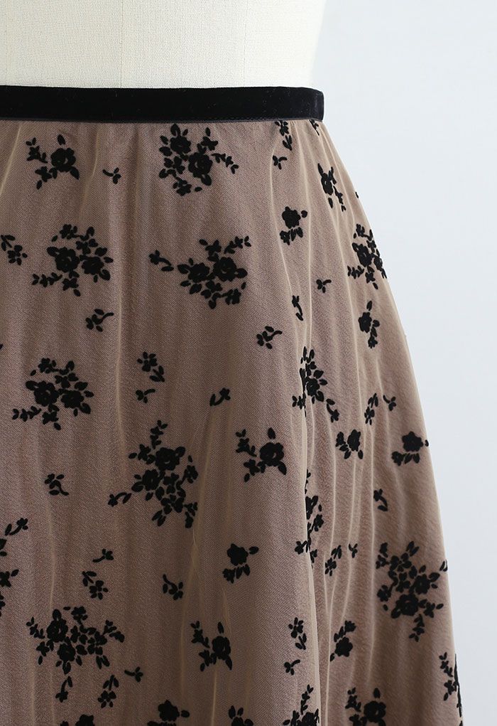 Falda midi plisada de malla superpuesta Posy en marrón