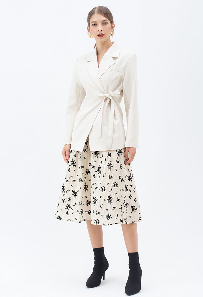 Falda midi plisada de malla superpuesta de Posy en color crema