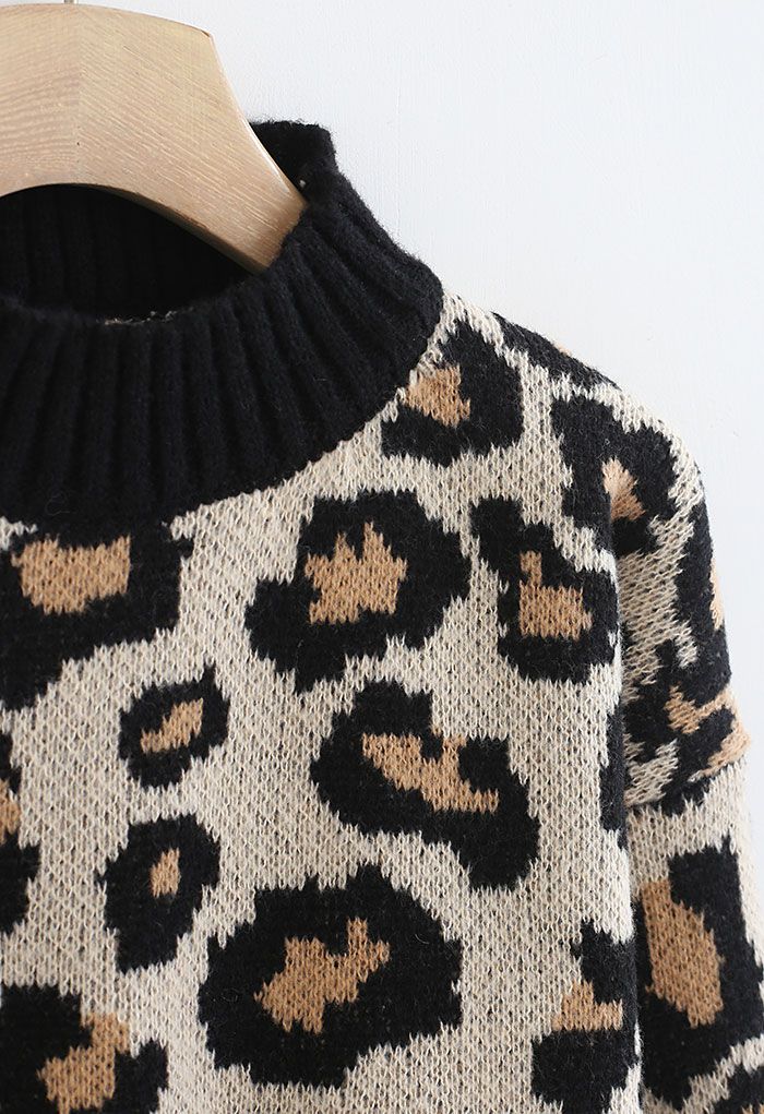 Suéter de punto con cuello simulado con estampado de leopardo salvaje